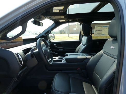 New 2027 Ford Expedition Platinum w/ Stealth Appearance Package AWD/4WD image 18