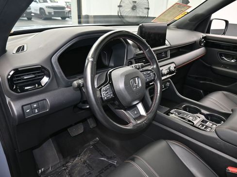 Used 2023 Honda Pilot TrailSport image 10