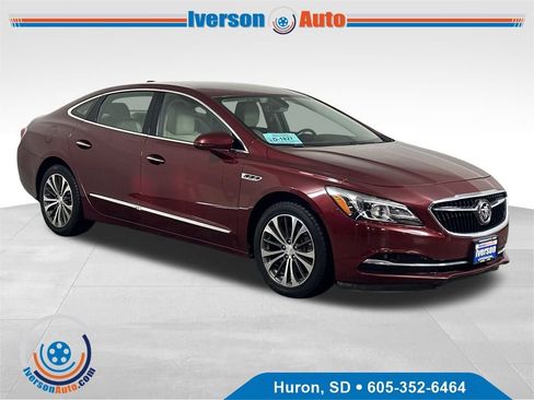 Used 2017 Buick LaCrosse Essence image 1