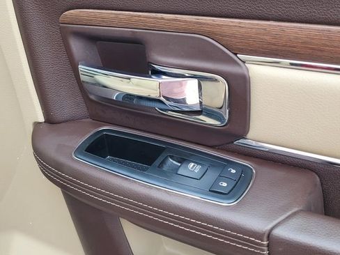 Used 2014 RAM 1500 Laramie image 27