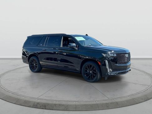 Used 2024 Cadillac Escalade ESV Sport Platinum w/ LPO, ONYX Package AWD/4WD image 2