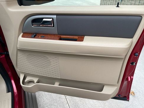 Used 2008 Ford Expedition EL Eddie Bauer image 48