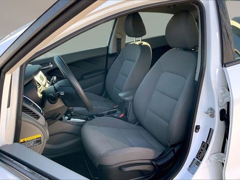 Used 2018 Kia Forte LX FWD image 22