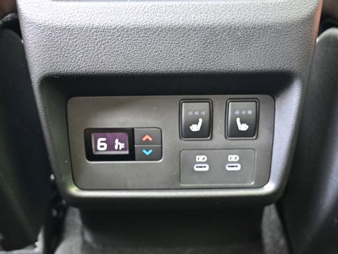 New 2026 Nissan Rogue Platinum AWD/4WD image 17