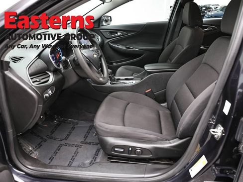 Used 2023 Chevrolet Malibu LT FWD image 14