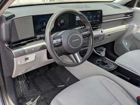 Used 2025 Hyundai Kona SEL FWD image 14