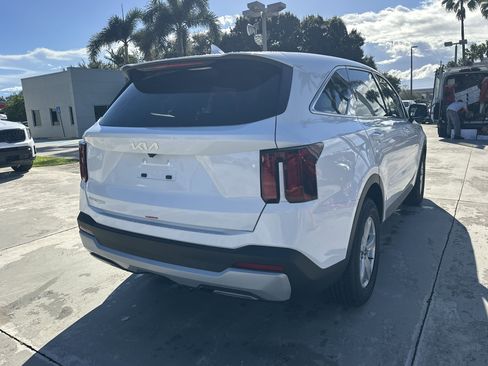 New 2026 Kia Sorento LX FWD image 7