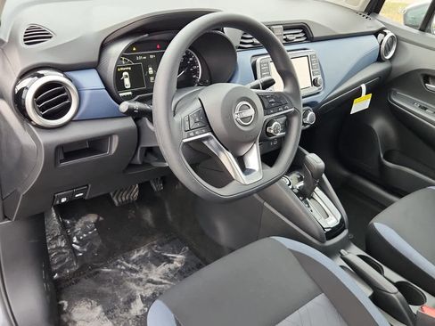 New 2025 Nissan Versa SV image 11