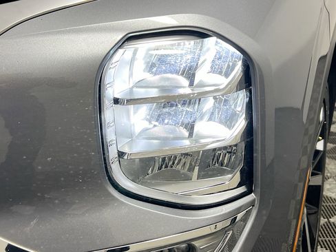 Used 2023 Mitsubishi Outlander SE image 9