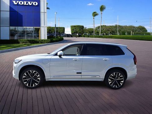 New 2026 Volvo XC90 T8 Ultra w/ Protection Package Premier image 4