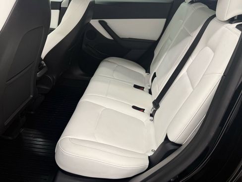 Used 2022 Tesla Model Y Performance image 35