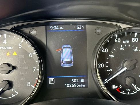 Used 2020 Nissan Rogue SV image 18