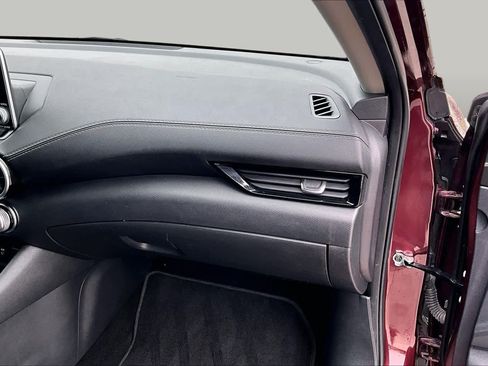 Used 2024 Nissan Sentra SV FWD image 19