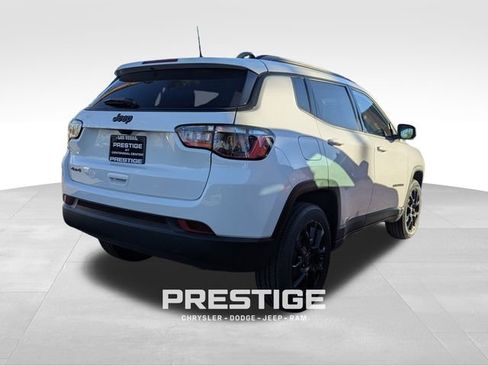 New 2026 Jeep Compass Latitude image 4