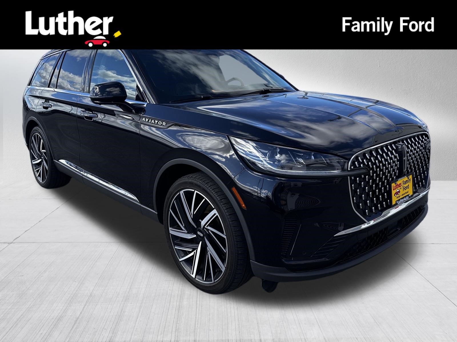 Used 2025 Lincoln Aviator Reserve w/ Equipment Group 201A AWD/4WD image 1