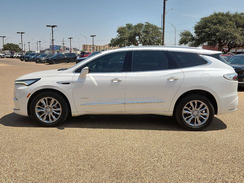 Used 2023 Buick Enclave Avenir w/ Avenir Technology Package AWD/4WD image 2