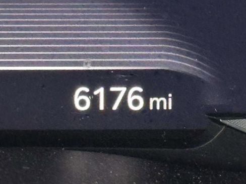 Used 2025 Genesis GV70 3.5T Sport w/ Sport Advanced Package image 37