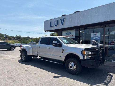 Used 2017 Ford F350 Lariat w/ FX4 Off-Road Package AWD/4WD image 1