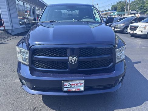 Used 2018 RAM 1500 Express w/ Express Value Package AWD/4WD image 10