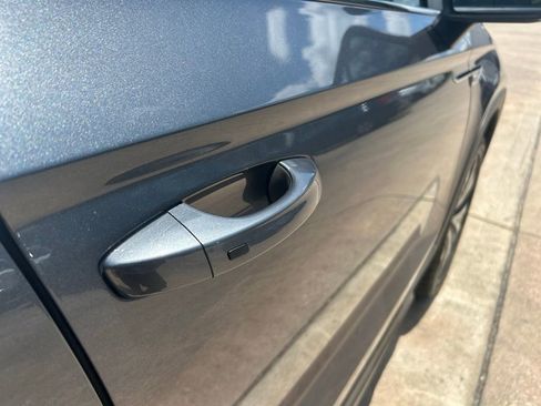 Certified 2022 Volkswagen Taos SE AWD/4WD image 34