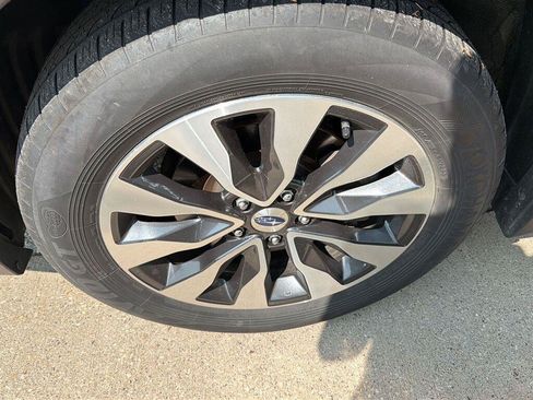 Used 2024 Subaru Outback Touring XT w/ Popular Package #2 AWD/4WD image 3