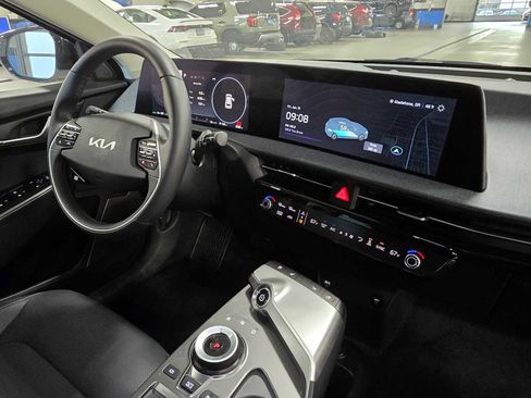 Used 2024 Kia EV6 Wind image 11