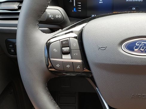 New 2024 Ford Escape Base image 24