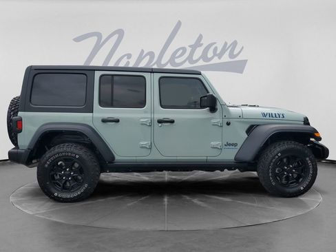 Used 2023 Jeep Wrangler Unlimited w/ Cold Weather Group AWD/4WD image 9