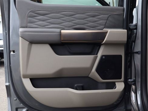 Used 2025 Ford F250 Platinum w/ Platinum Plus Package image 26