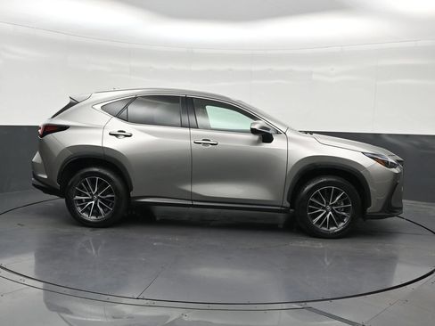 Used 2024 Lexus NX 250 FWD image 7