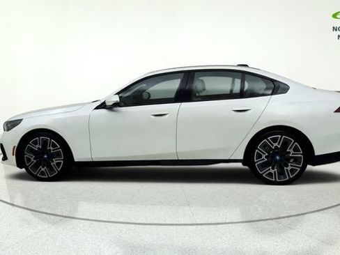 Used 2024 BMW i5 eDrive40i w/ Executive Package RWD image 6