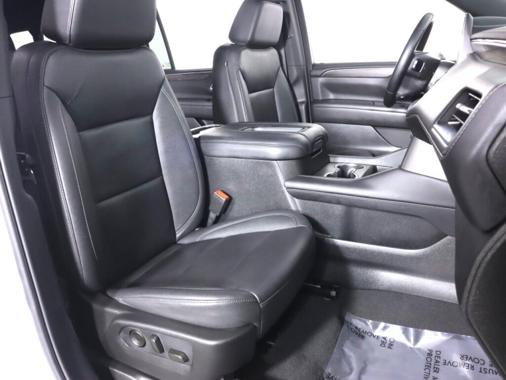 Used 2024 Chevrolet Suburban LT AWD/4WD image 42