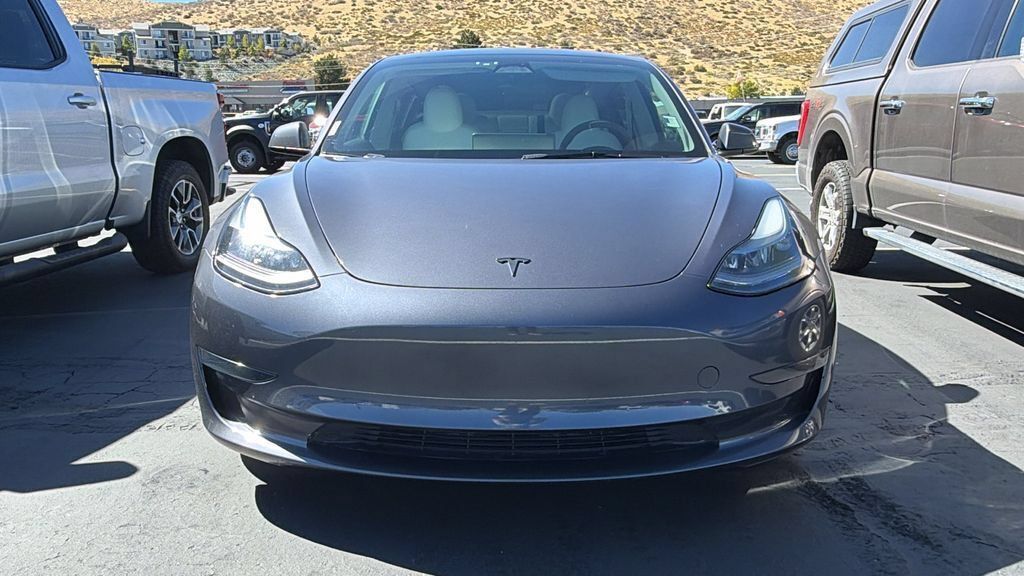 Used 2023 Tesla Model 3 Standard Range RWD image 2