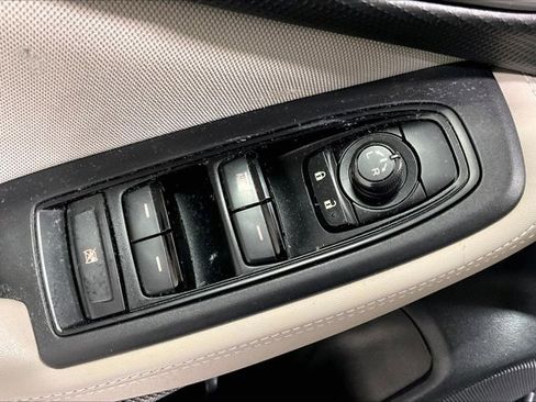 Used 2023 Subaru Forester Limited image 38