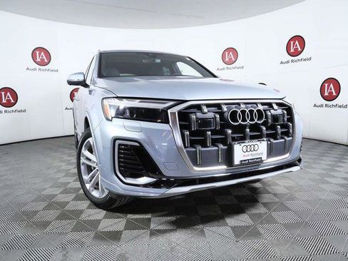 Used 2025 Audi Q7 3.0T Premium Plus AWD/4WD image 2