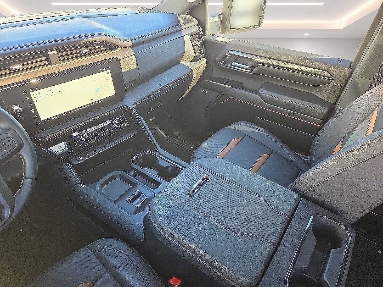 Used 2024 GMC Sierra 2500 AT4 w/ AT4 Premium Plus Package AWD/4WD image 19