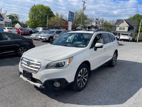 Used 2016 Subaru Outback 2.5i Limited AWD/4WD image 2