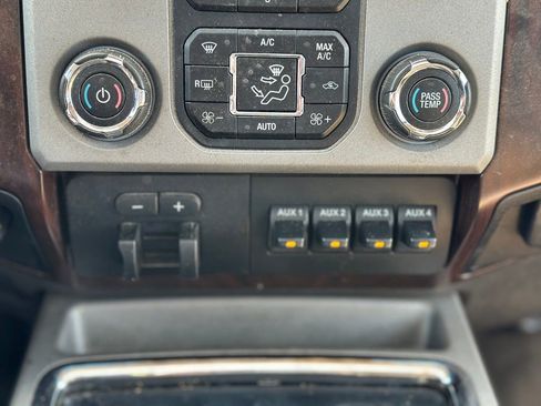 Used 2016 Ford F350 Lariat w/ Lariat Ultimate Package image 20