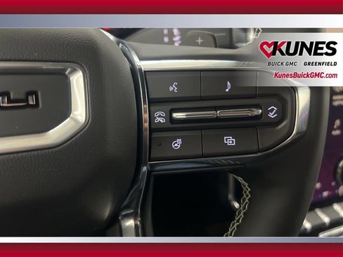 New 2026 GMC Acadia Denali Ultimate w/ LPO, Floor Liner Package AWD/4WD image 23