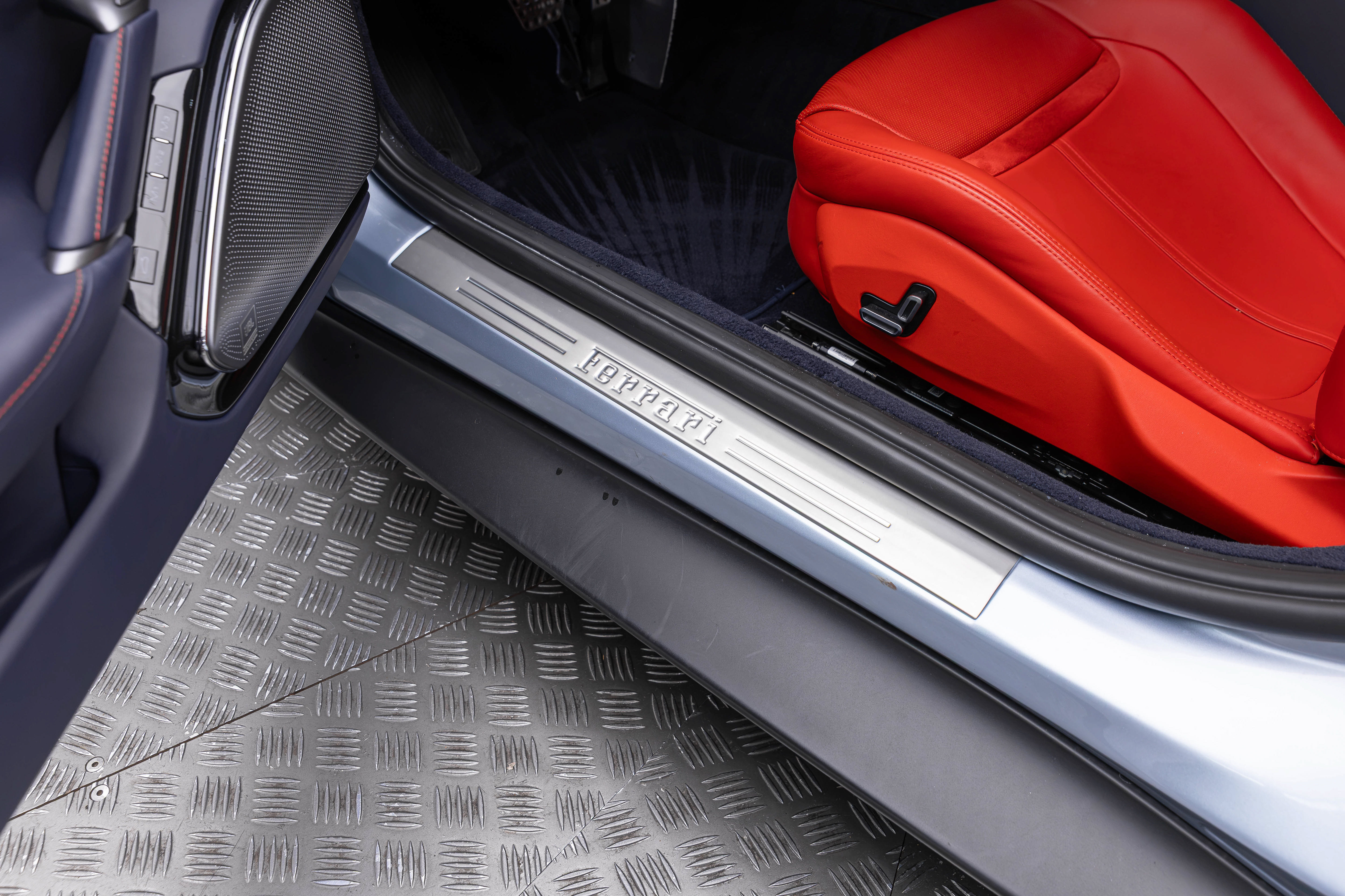 Certified 2022 Ferrari Roma RWD image 16