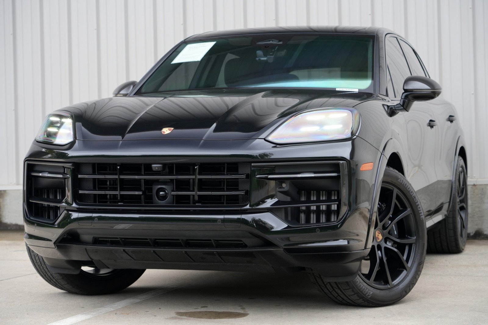 Used 2026 Porsche Cayenne GTS AWD/4WD image 3