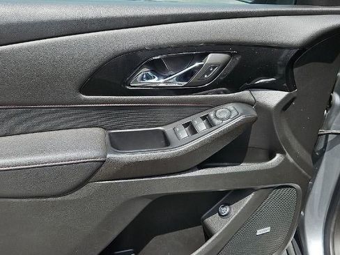 Used 2023 Chevrolet Traverse RS FWD image 22