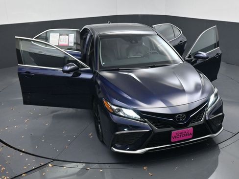 Used 2021 Toyota Camry XSE image 16