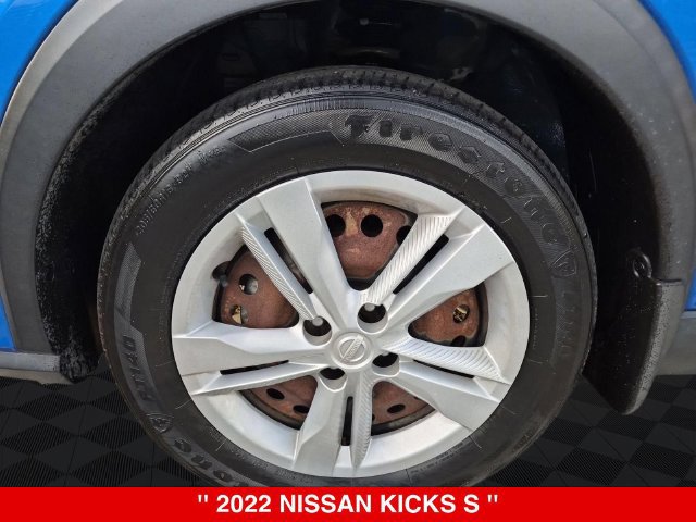 Certified 2022 Nissan Kicks S FWD image 11
