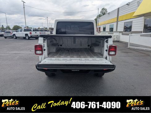 Used 2020 Jeep Gladiator Overland image 11
