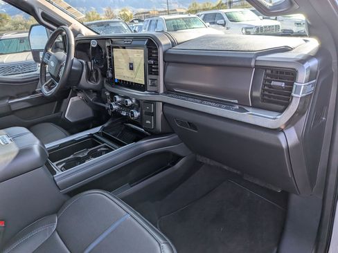 Used 2026 Ford F350 Platinum w/ Tremor Off-Road Package AWD/4WD image 35