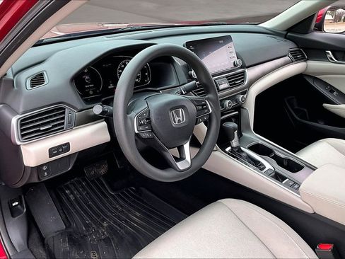 Used 2018 Honda Accord LX image 17