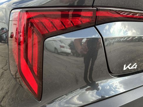Used 2025 Kia K4 FWD image 14