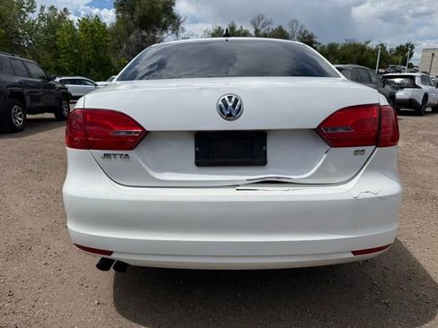 Used 2014 Volkswagen Jetta SE FWD image 4