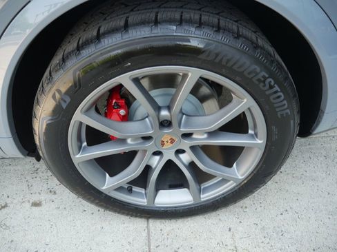 New 2026 Porsche Cayenne S AWD/4WD image 13
